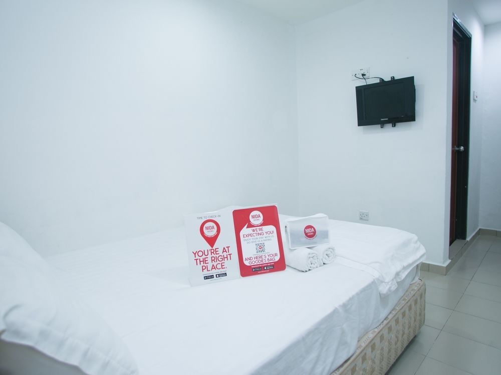 Oyo 988 Malawati Ria Hotel Kuala Selangor Exterior foto